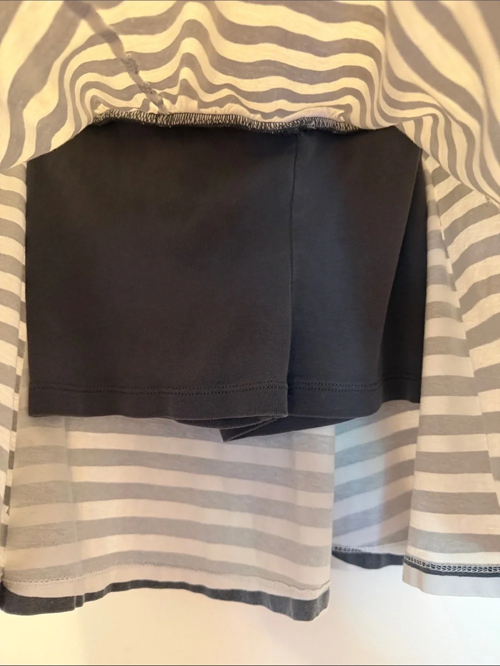 Tea Collection soft gray